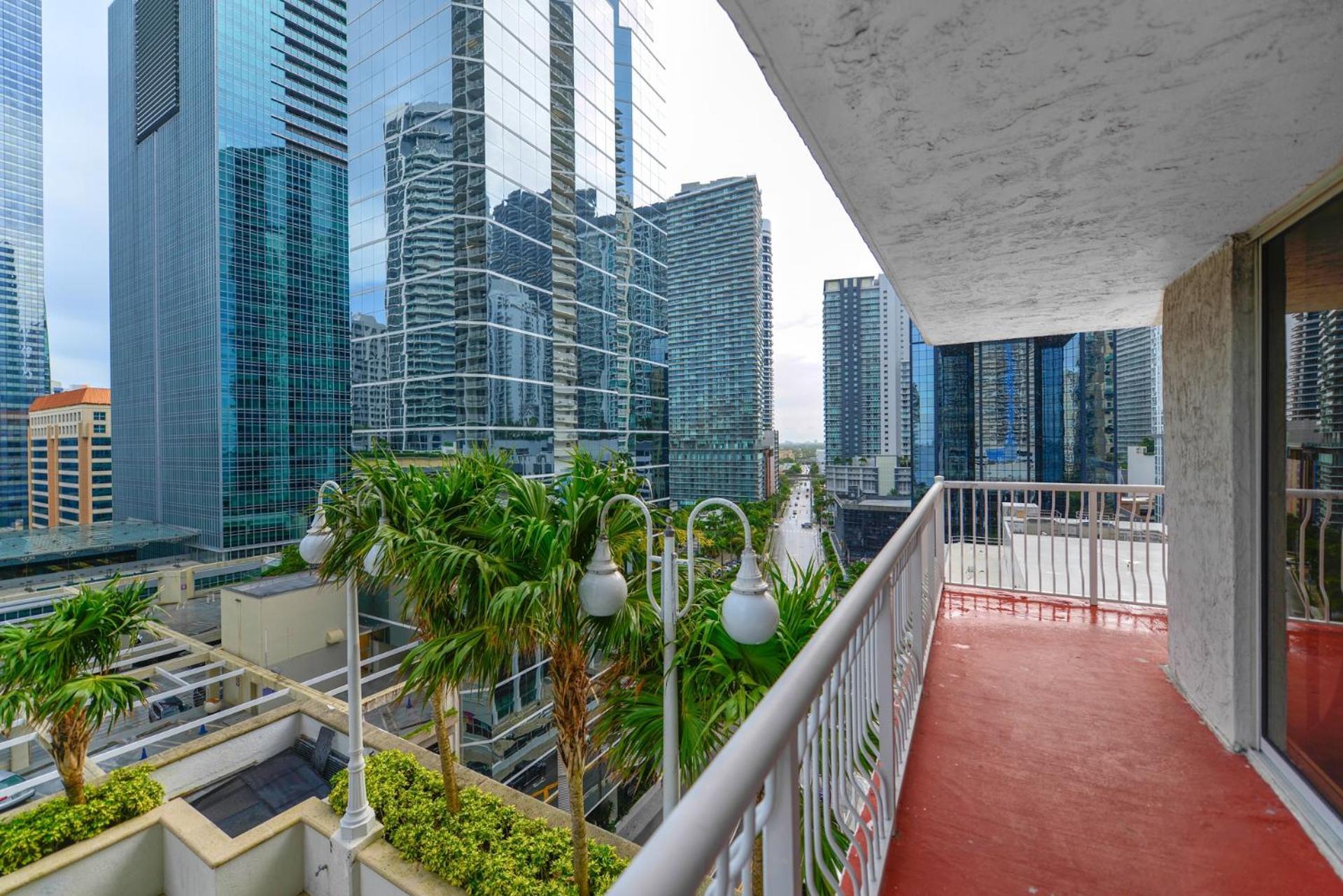 Prime Brickell Condo With Stunning Views Маямі Екстер'єр фото