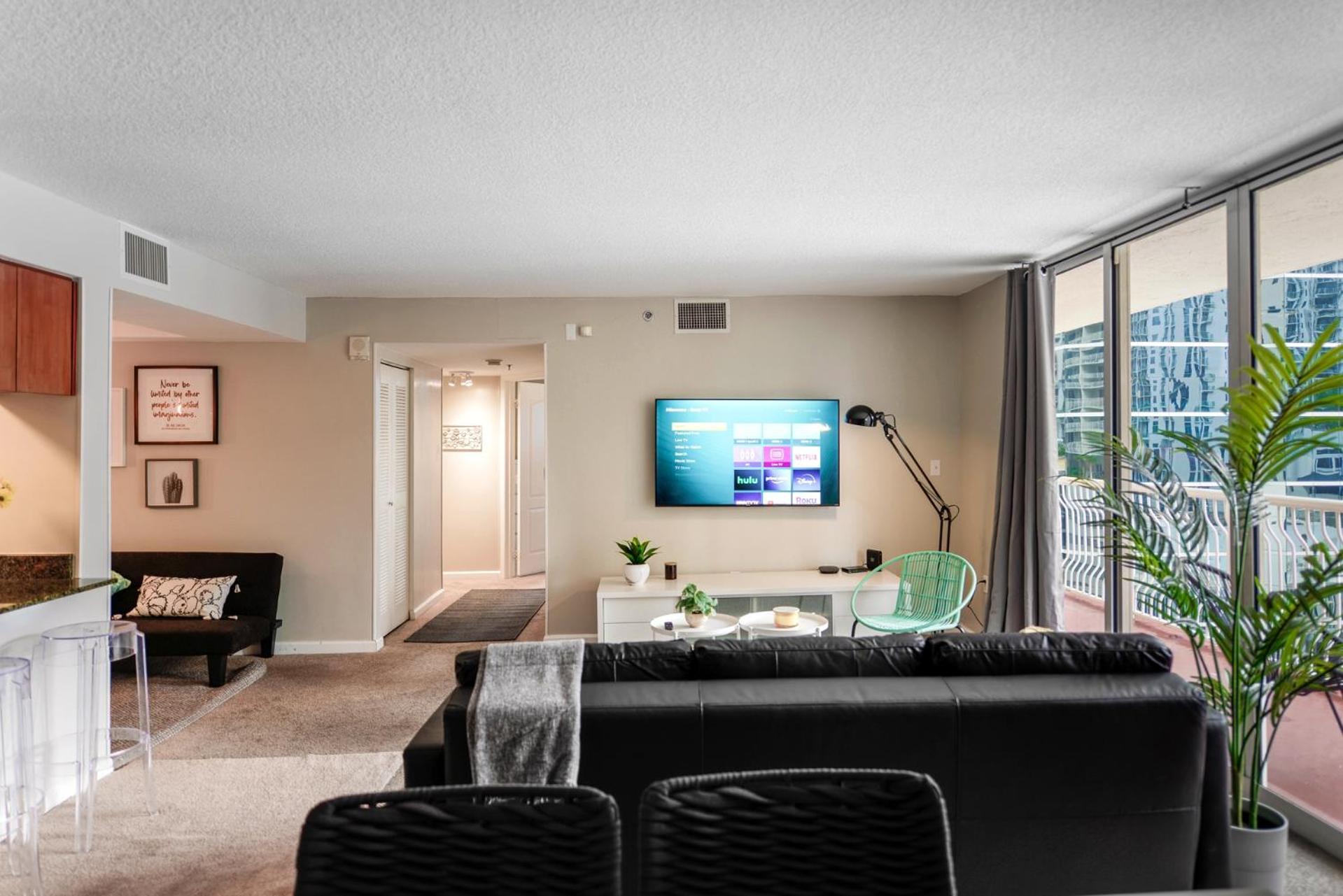 Prime Brickell Condo With Stunning Views Маямі Екстер'єр фото