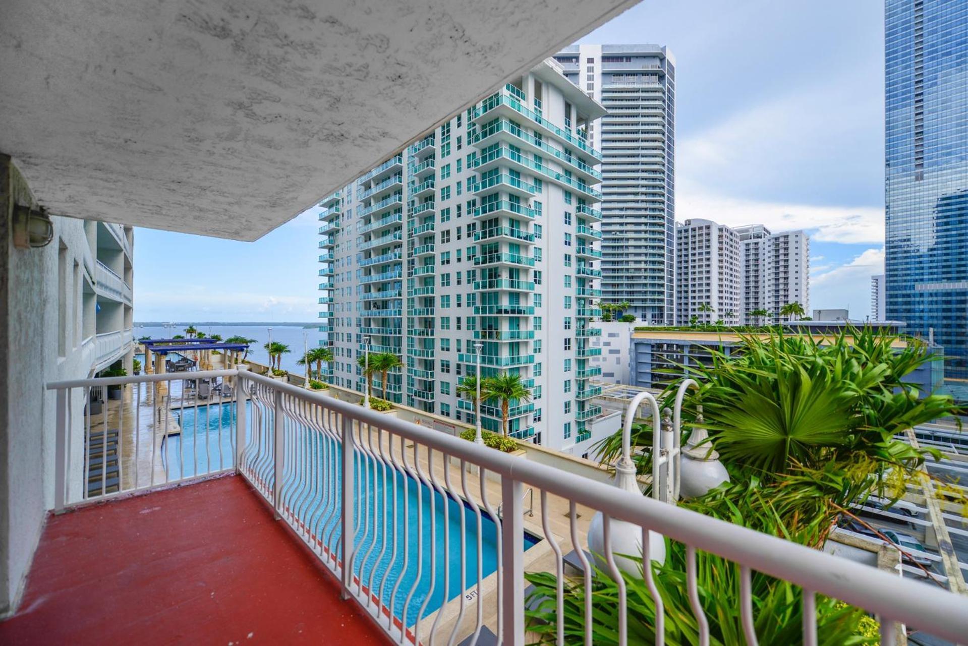 Prime Brickell Condo With Stunning Views Маямі Екстер'єр фото